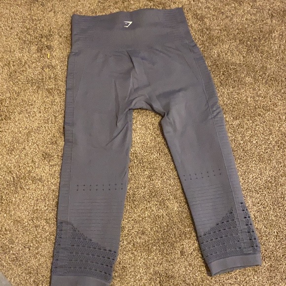 Light purple gymshark cropped seamless leggings - Picture 3 of 4